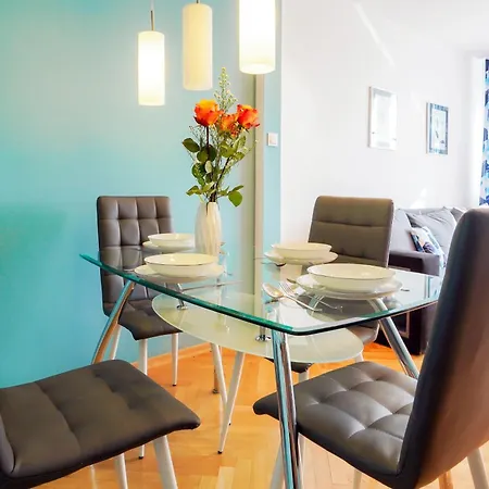 Almanak J10 - Grand-tourist Appartement *